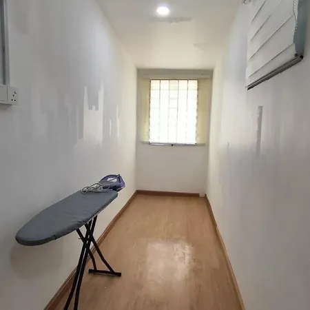 Homestay Anggerik 56 Saujana Utama Sungai Buloh Bagian luar foto