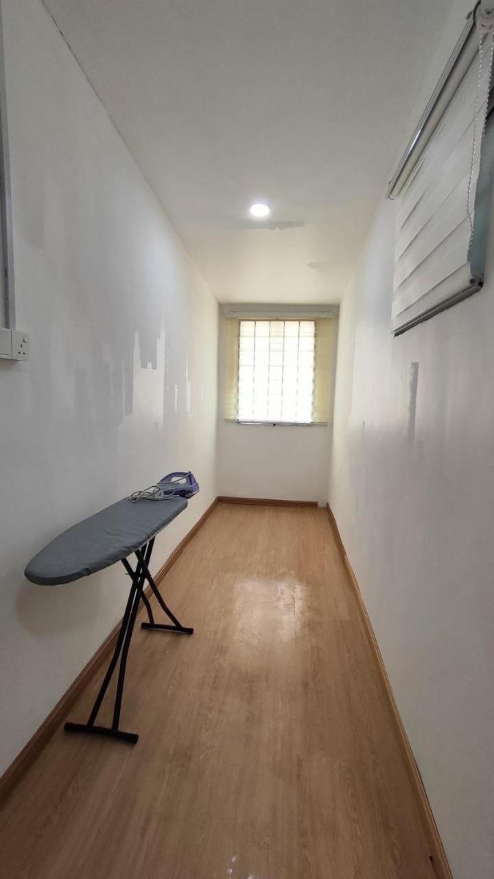 Anggerik 56 Saujana Utama Holiday home Sungai Buloh