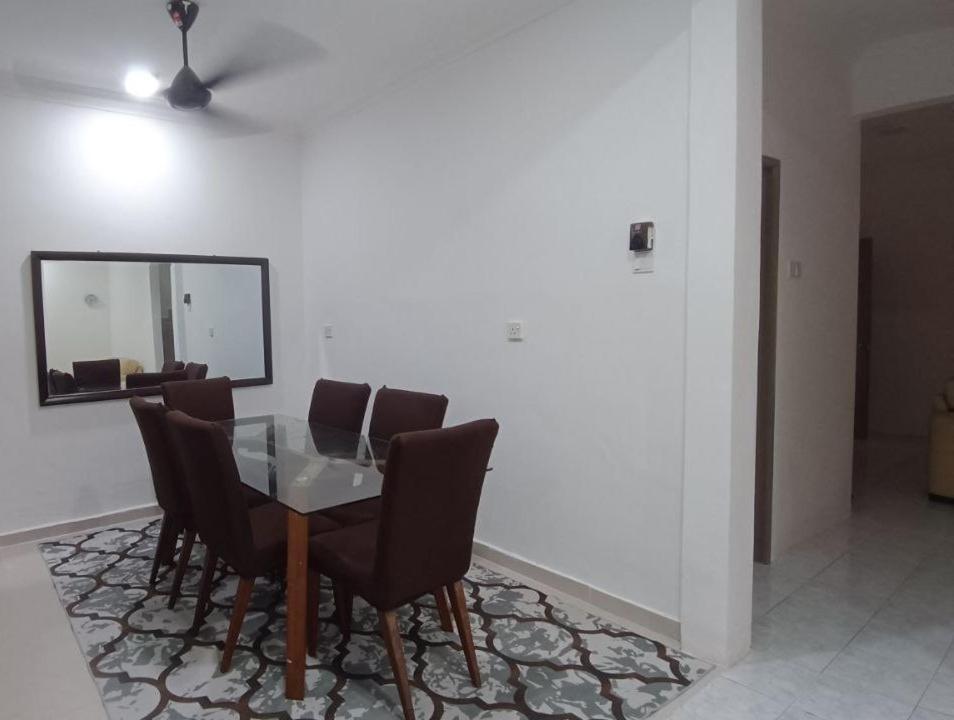 Anggerik 56 Saujana Utama Holiday home *