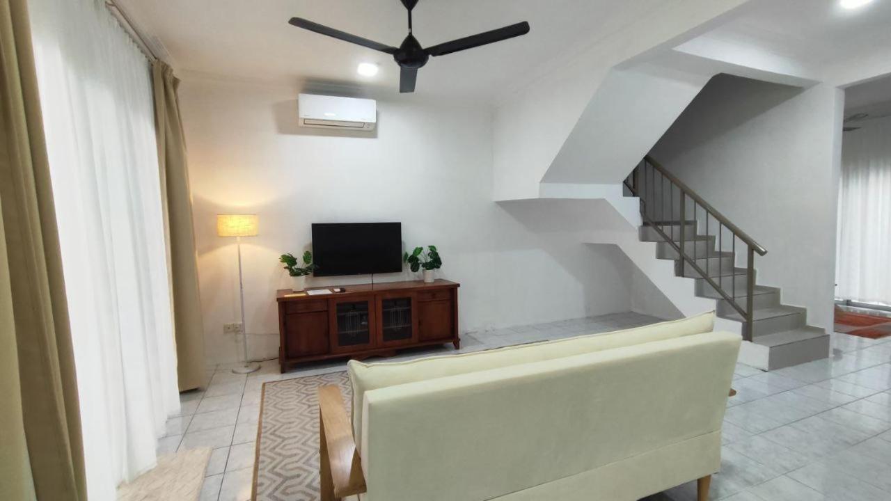 Holiday home Anggerik 56 Saujana Utama